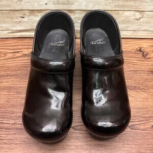 Dansko Professional Black‎ Womens Size 9/40 Patent Leather Slip On Comfort Clogs
